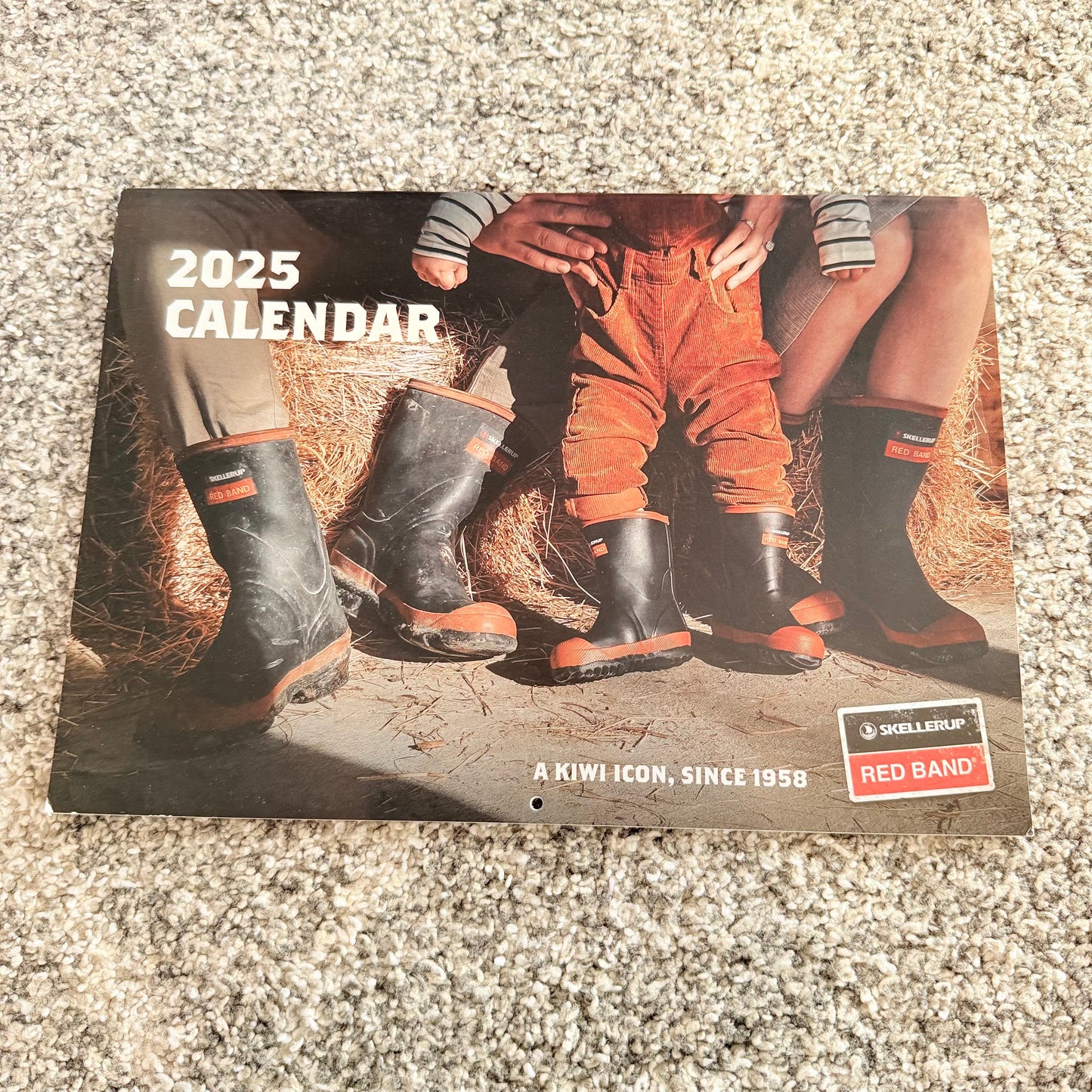 2025 red band skellerup wall calendar - wall calendars home&living materials