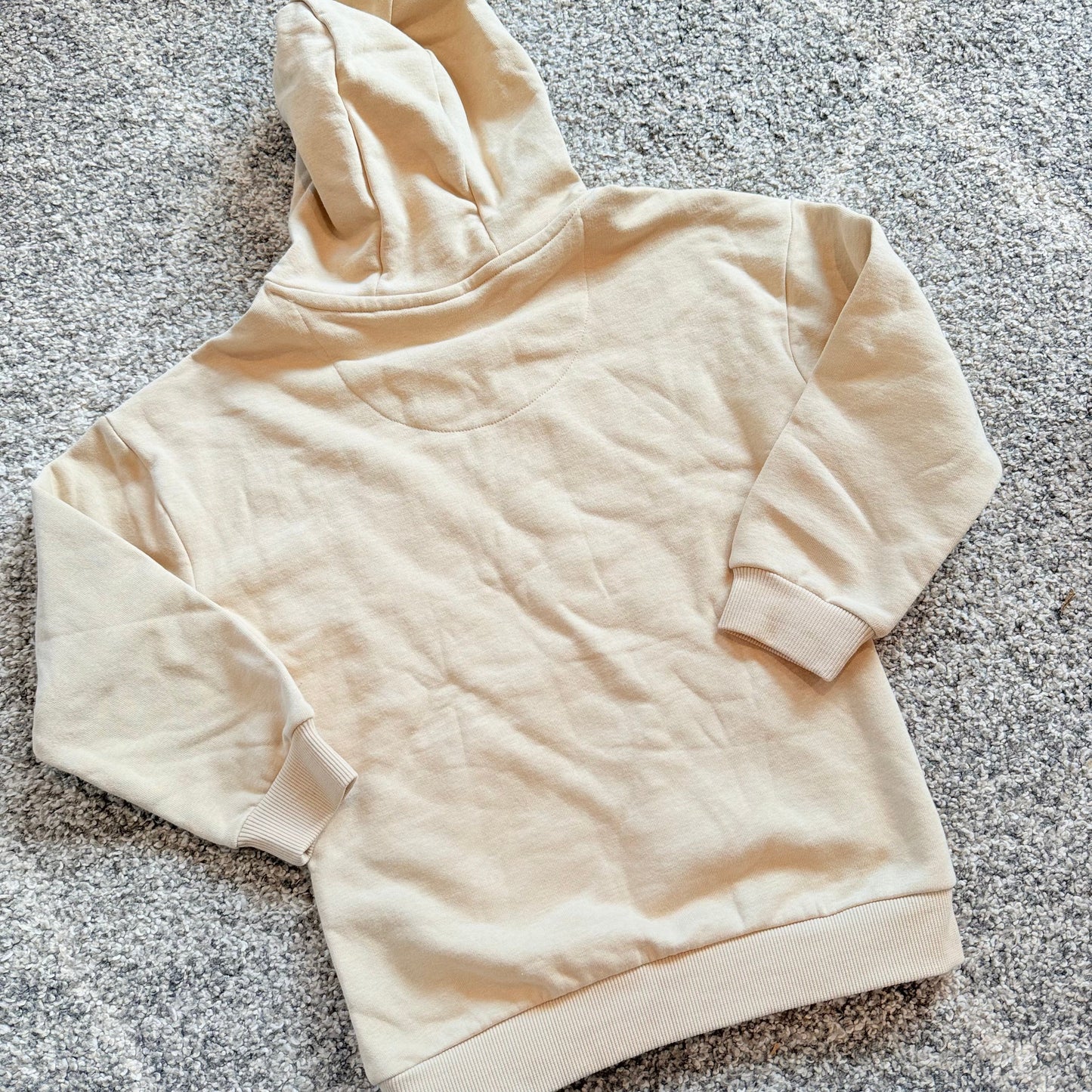 2tu kids’ go find your adventure hoodie (size 7 yrs) – stone beige - hoodies baby clothing