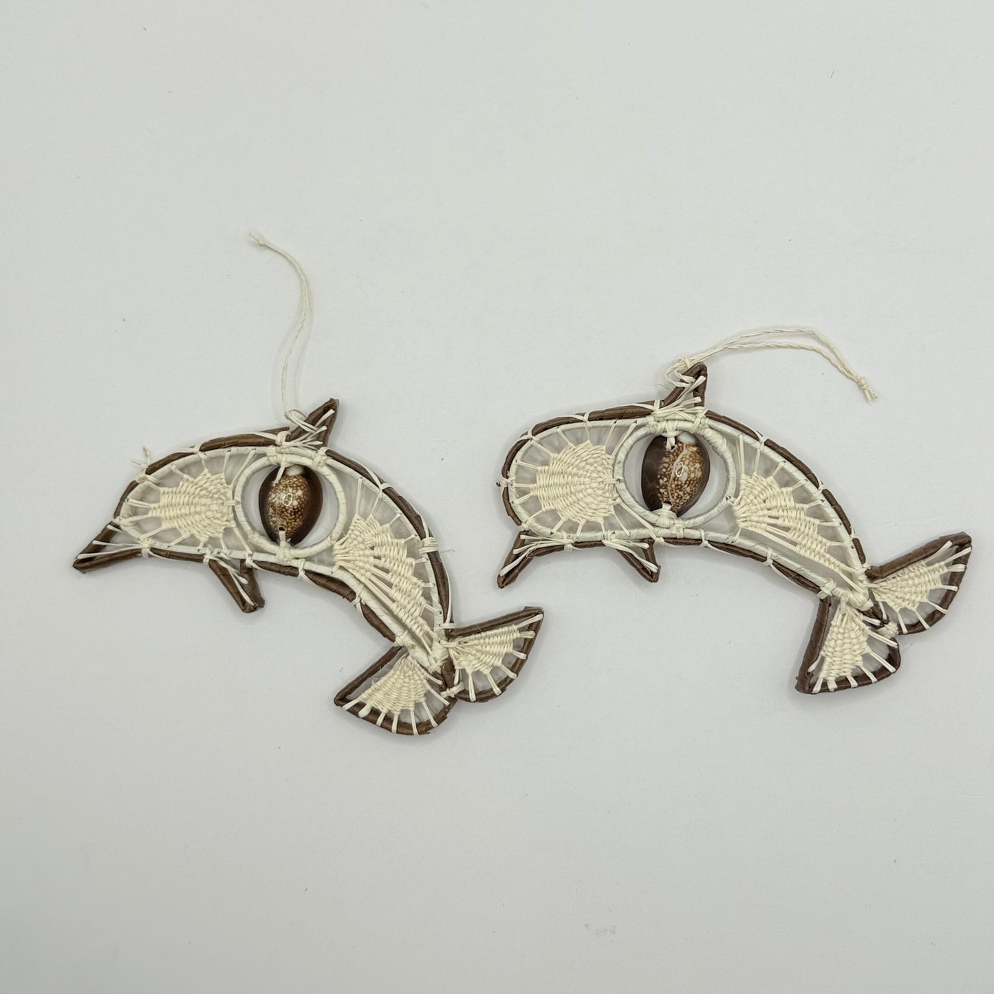 2x wood & macrame dolphin hanging ornaments - figurines home&living materials