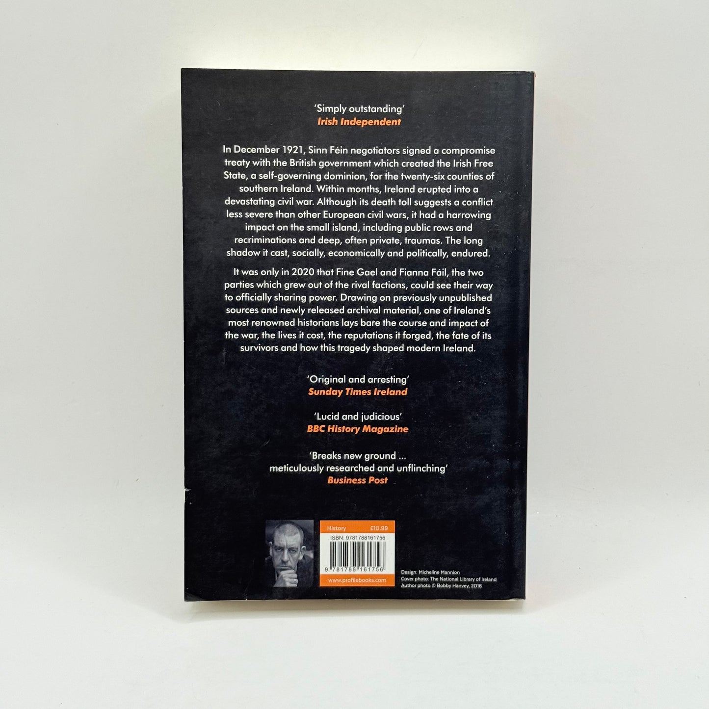 Between Two Hells by Diarmaid Ferriter