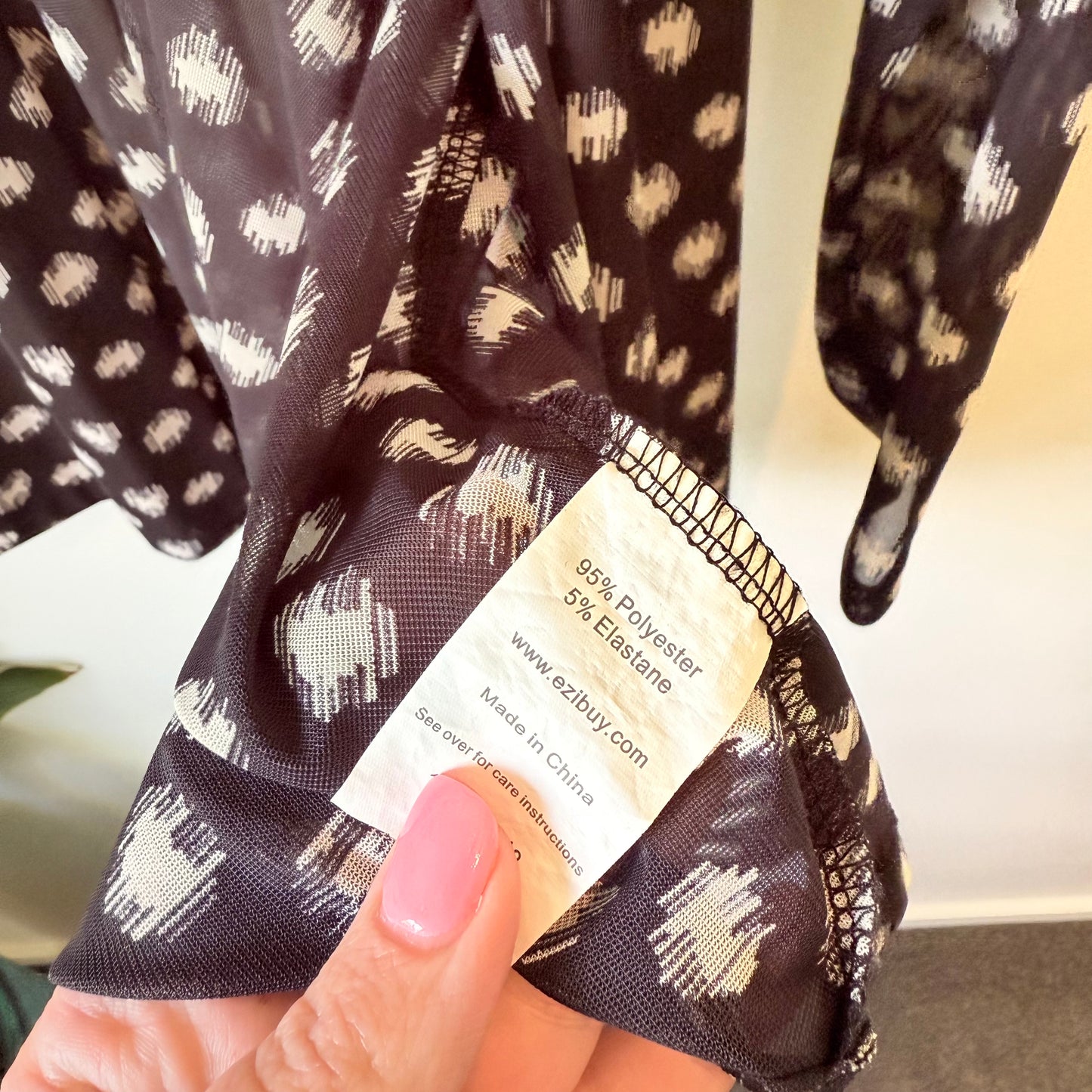 Capture Abstract Spot Sheer Cardigan - Size 16