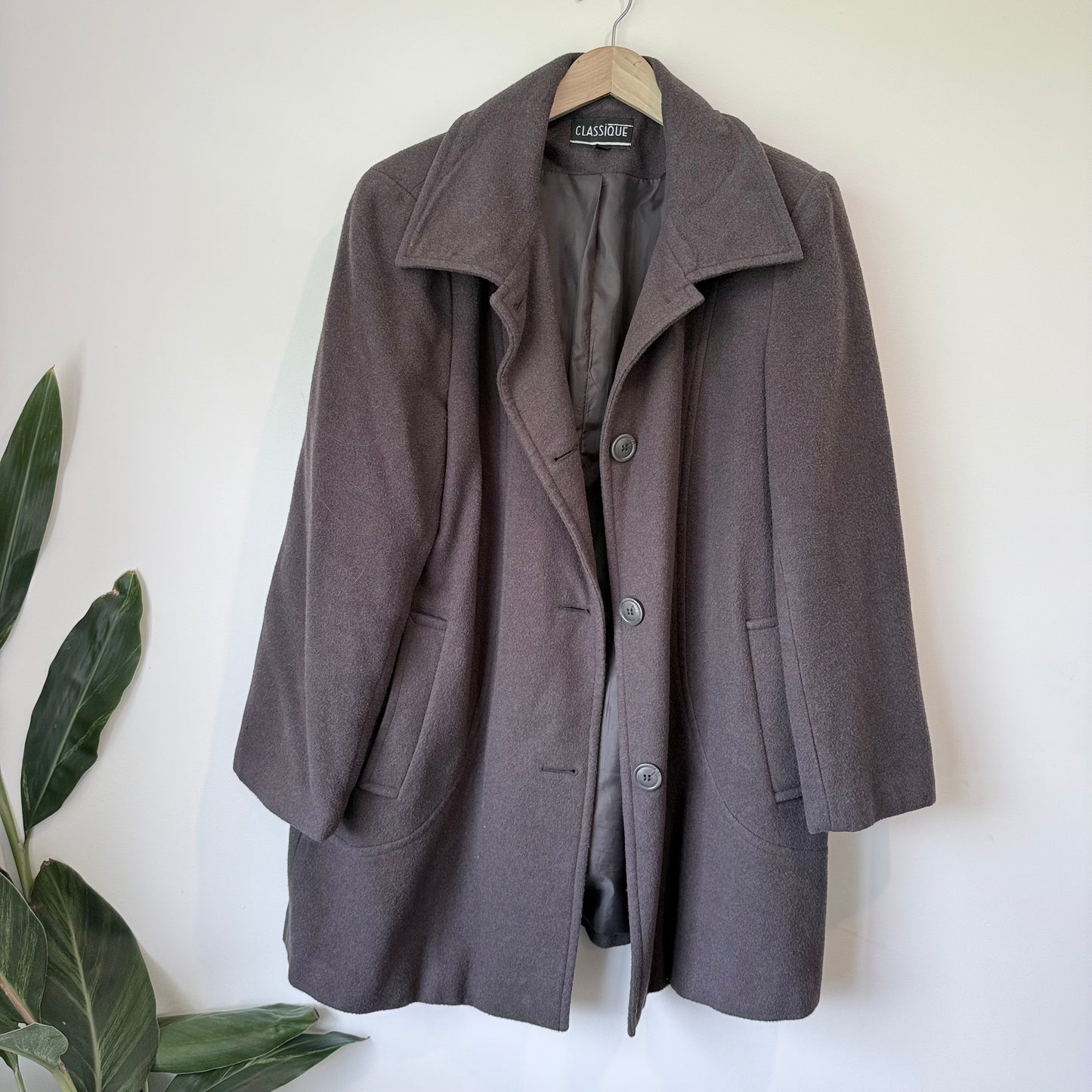 Classique Women’s Wool Blend Coat – Size 18
