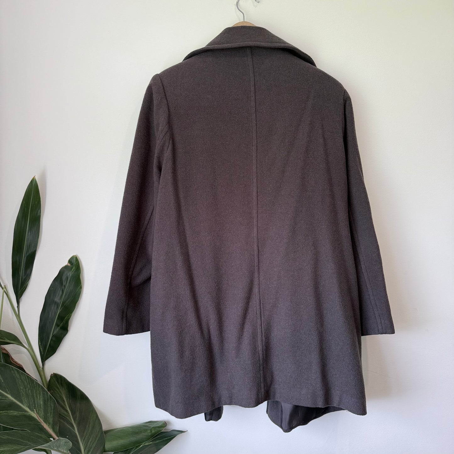 Classique Women’s Wool Blend Coat – Size 18