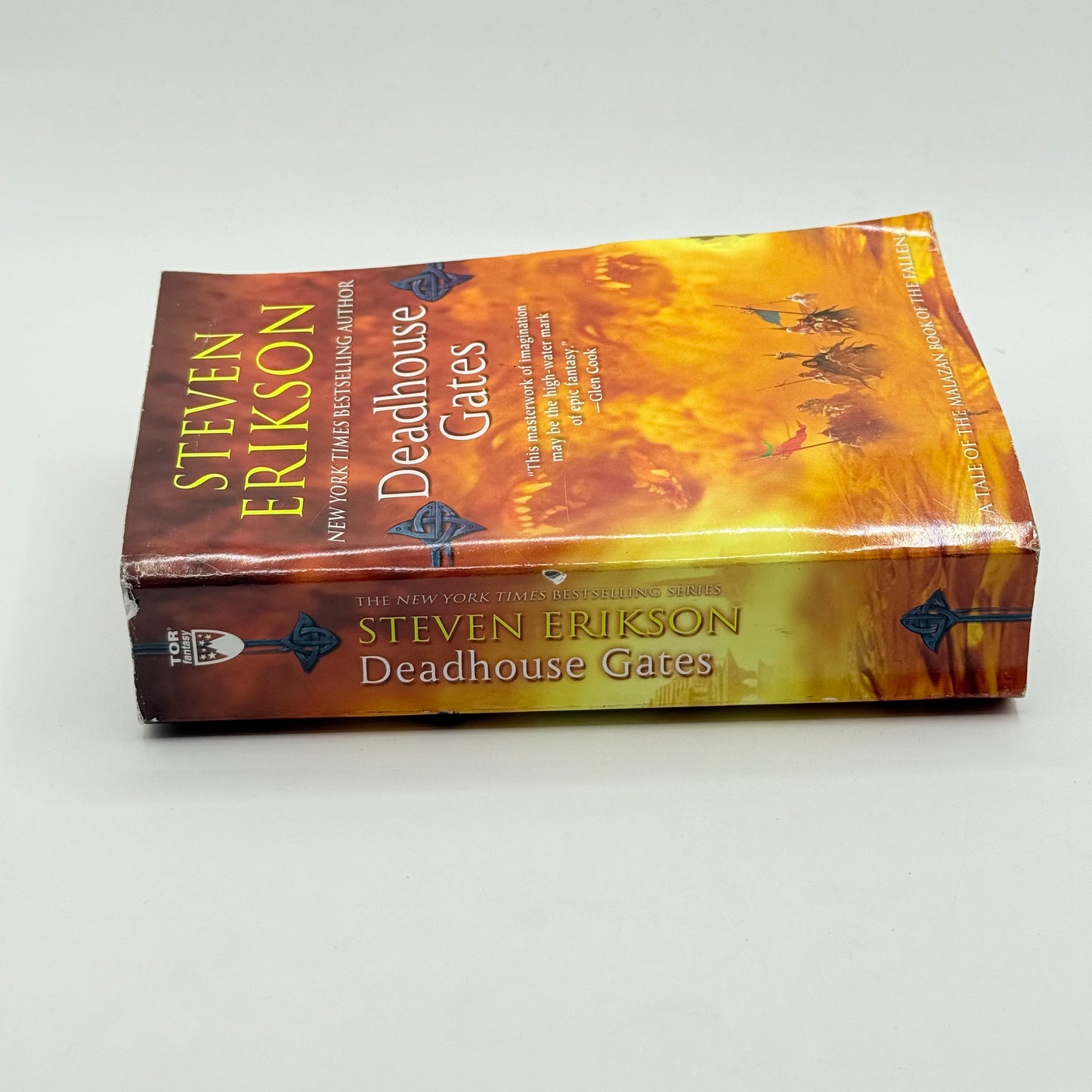 Deadhouse Gates by Steven Erikson