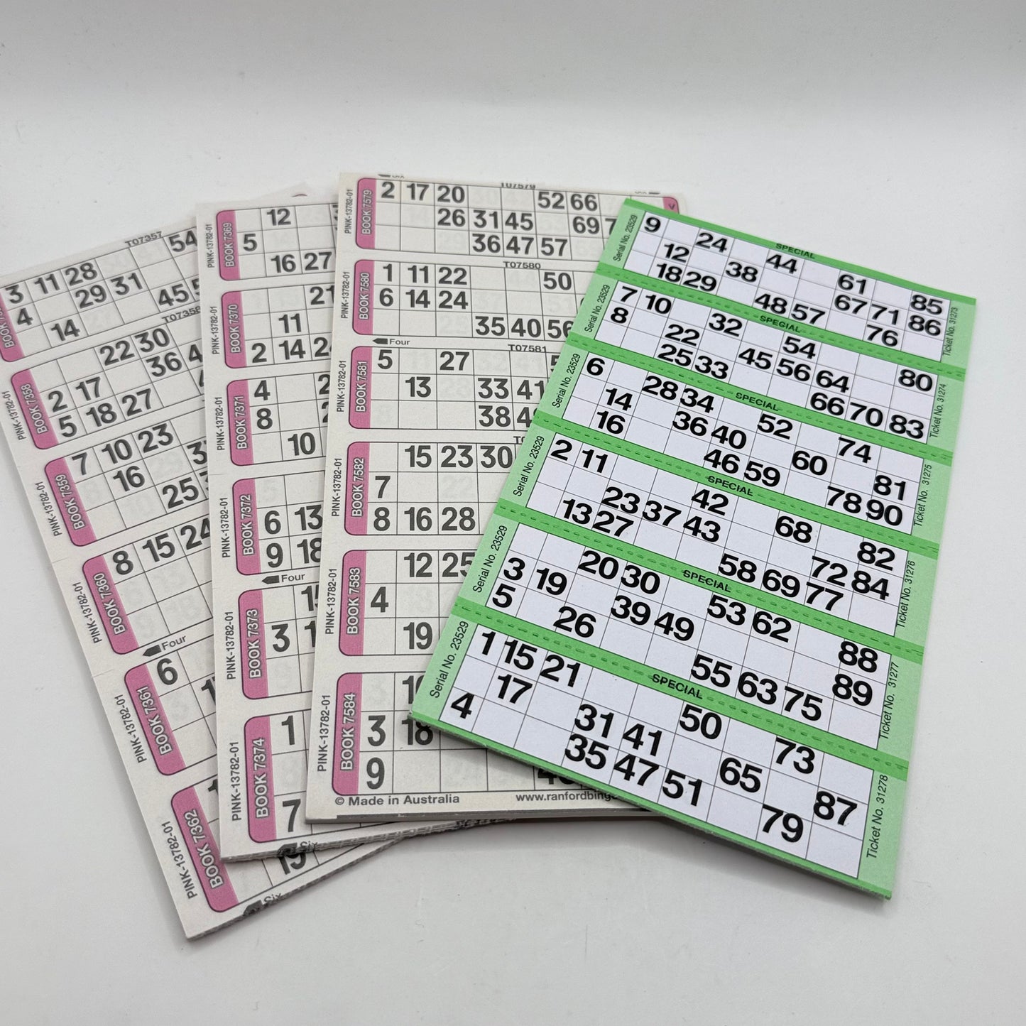 Deluxe Bingo Paper and Dauber Kit