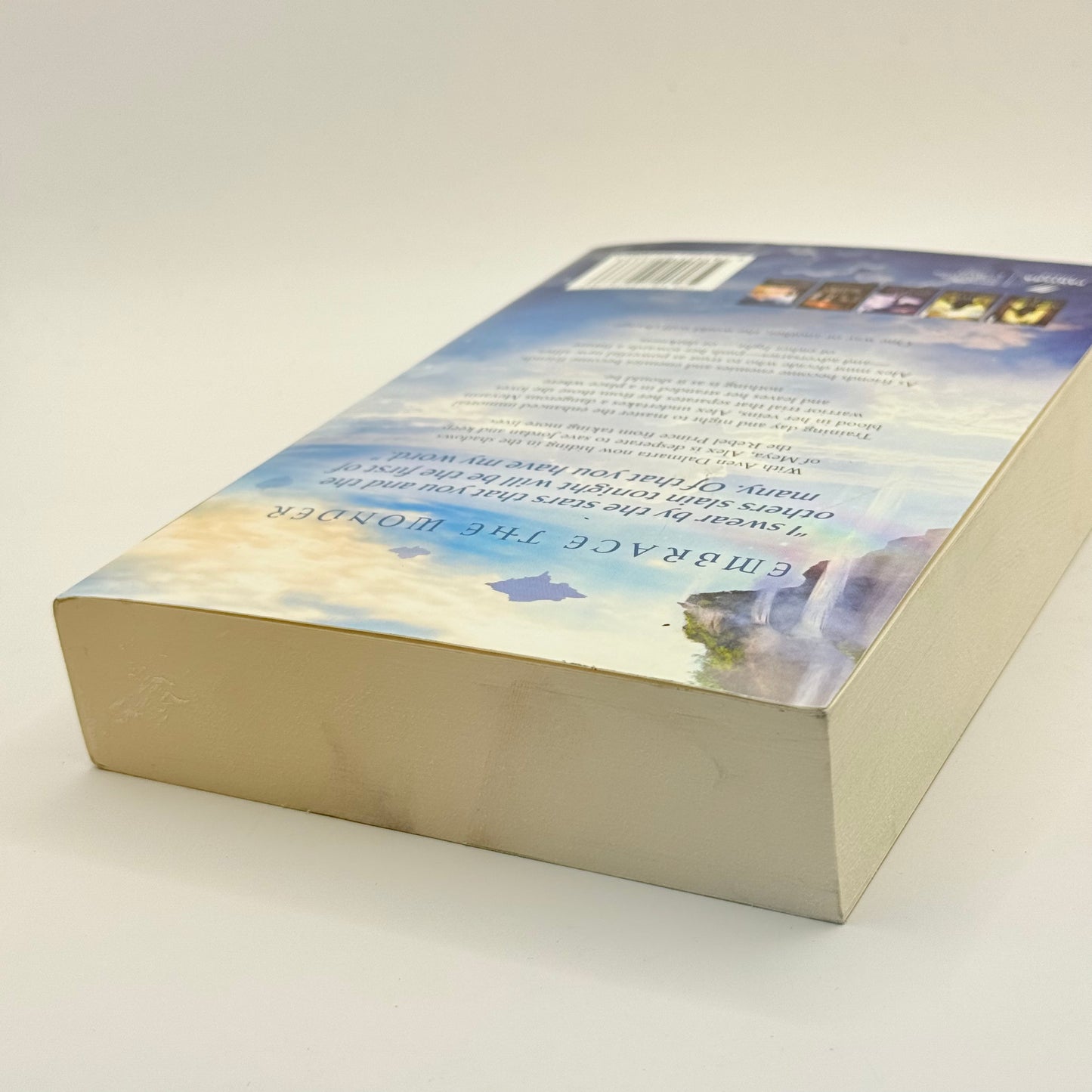 Draekora by Lynette Noni (The Medoran Chronicles, Book 3)