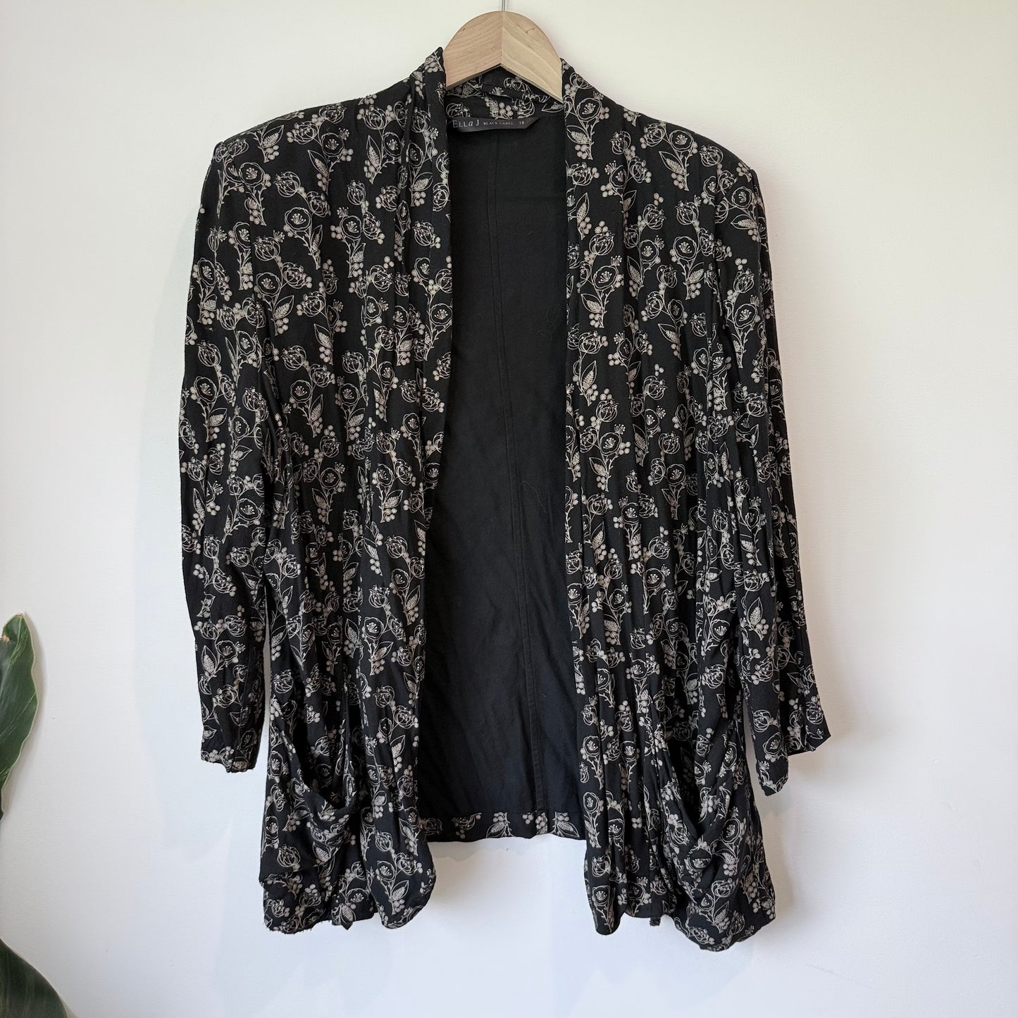 Ella J Black Label Floral Cardigan Blazer - Size 18
