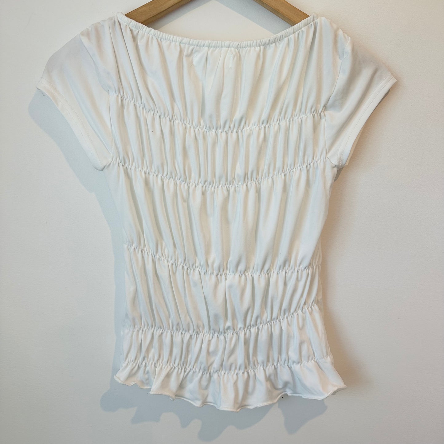 Glassons ruched short sleeve top – white xs - blouses top women’s apparel