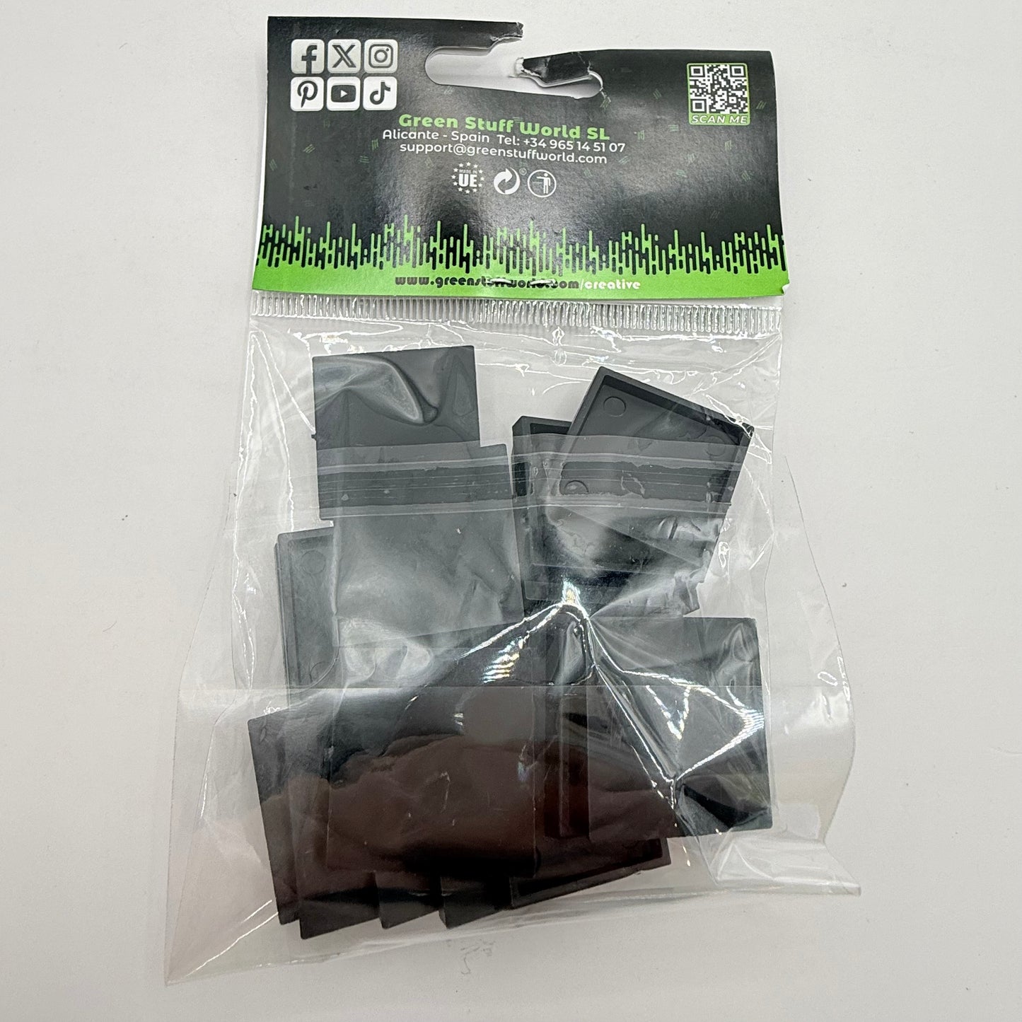 Green stuff world hollow plastic square bases - 30mm black pack of 20 - craft shapes & bases crafts