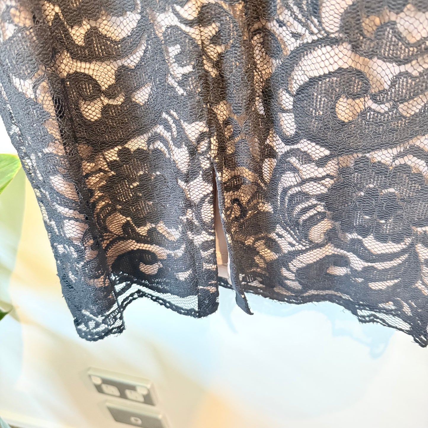 Harlow Lace Bodycon Dress - Size 8