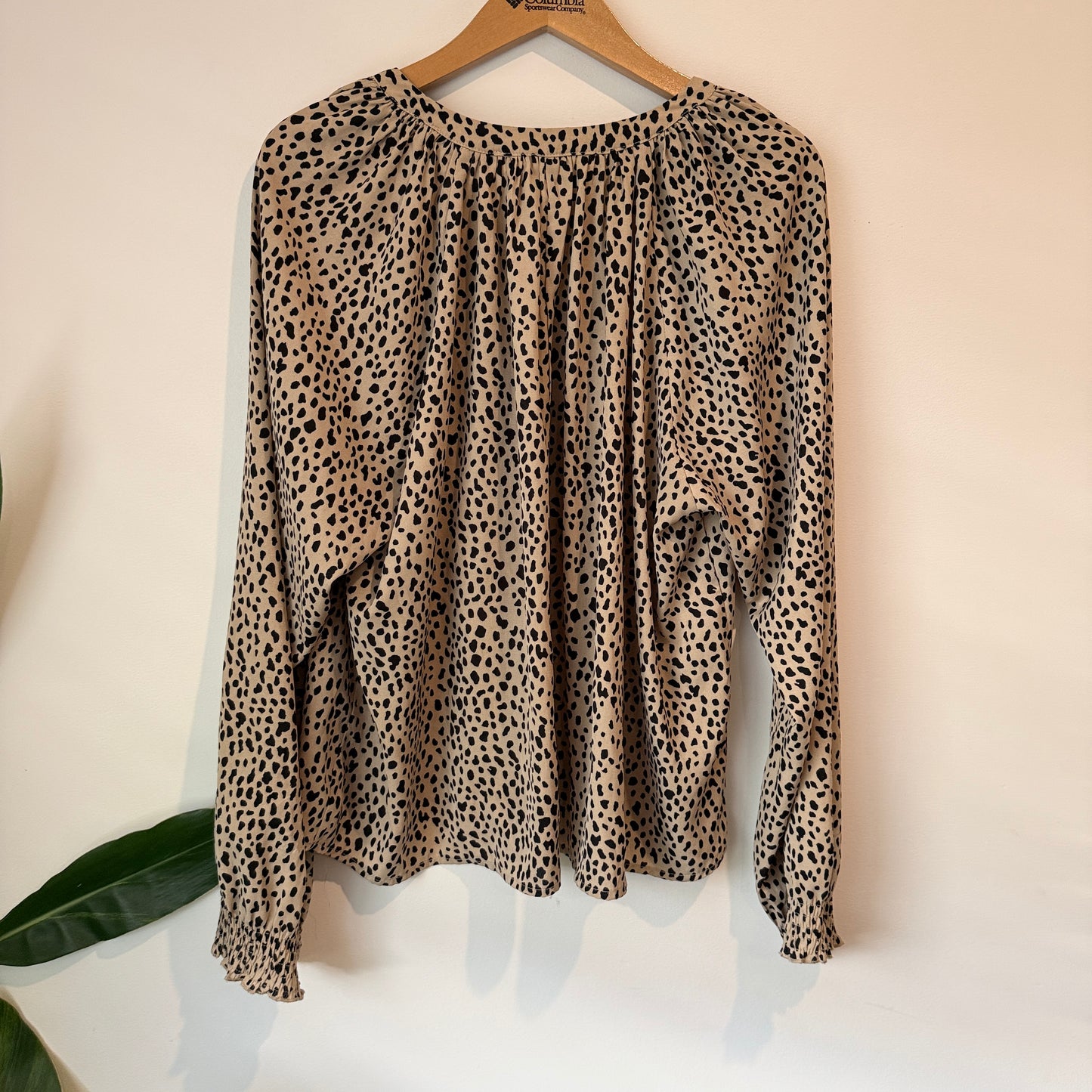 Atmos & Here Size 14 Puff Sleeve Button-Front Peasant Blouse