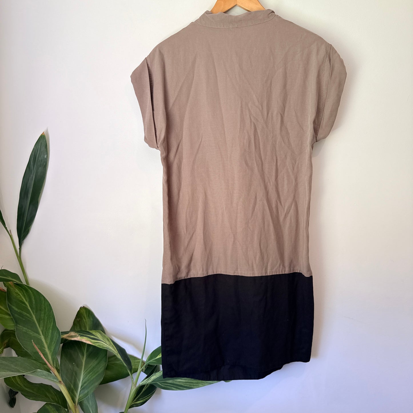 Gregory (NZ Made) Size 10 Color-Blocked Dress