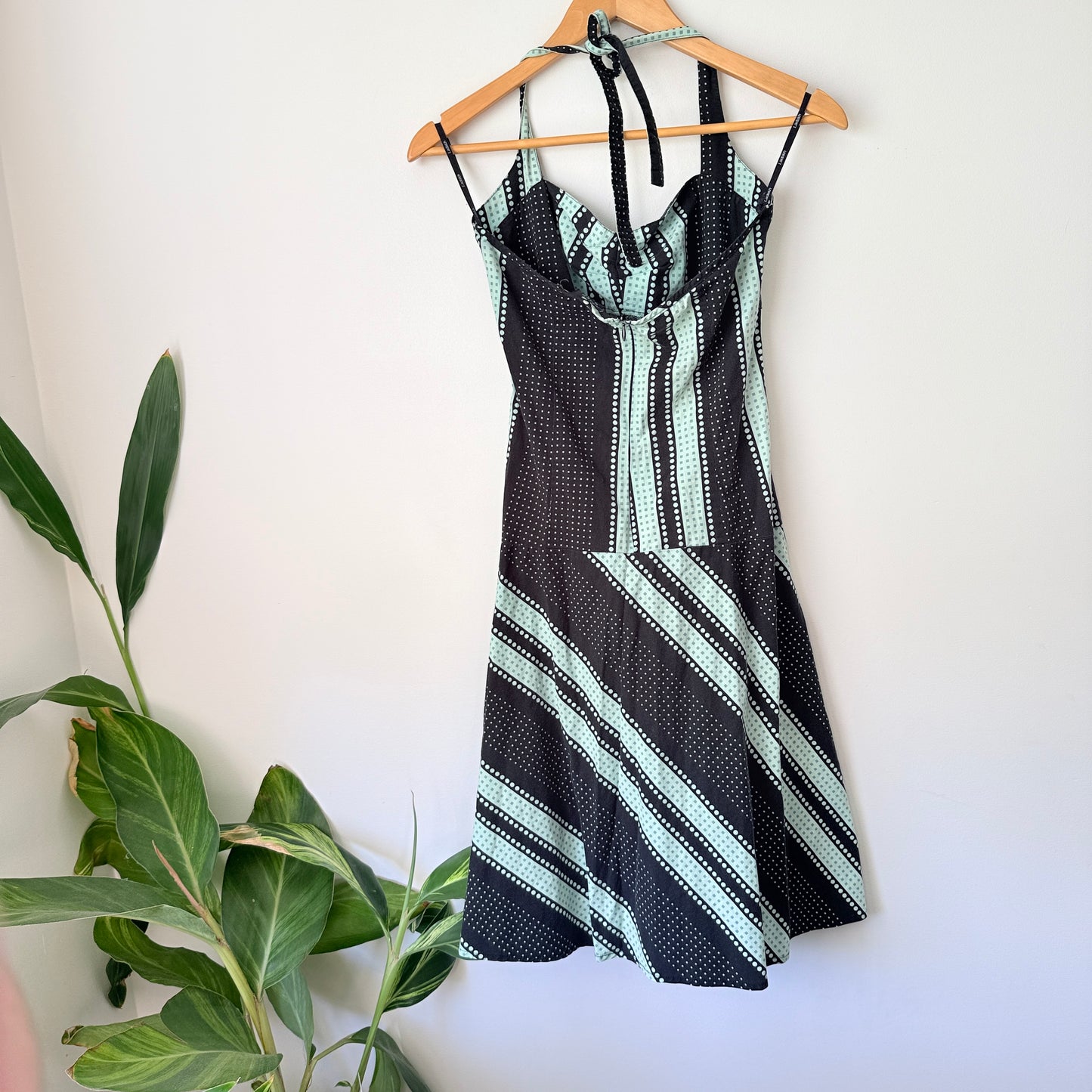 Ladakh Size 12 Halter-Style Maxi Dress