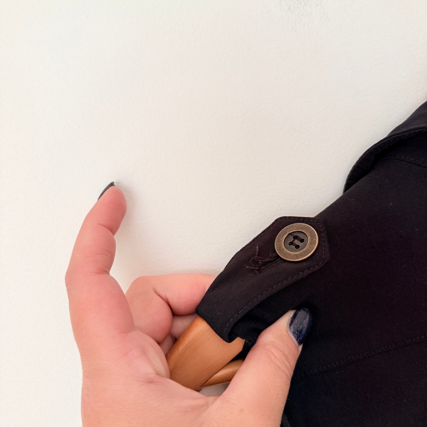 Events Size 8 Sleeveless Button-Front Mini Dress