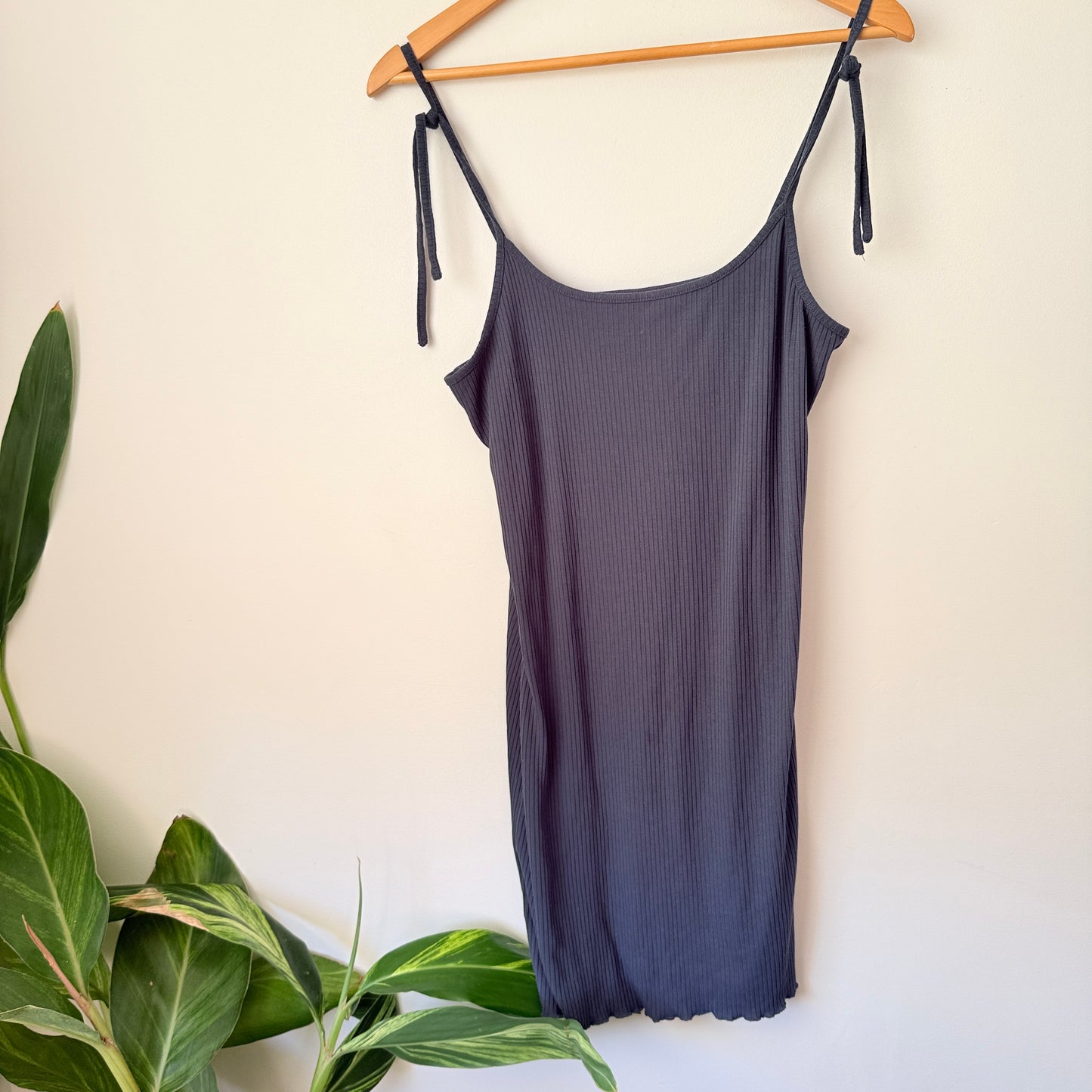 H & H Size M Slip Dress