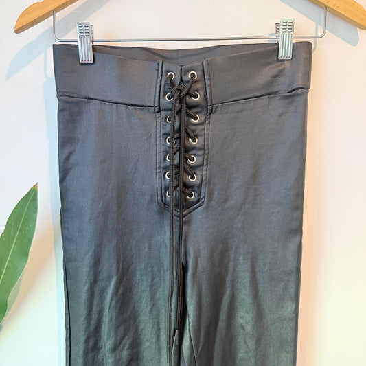 ThatsSoFetch Lace-Up Faux Leather Look Leggings Black – 10