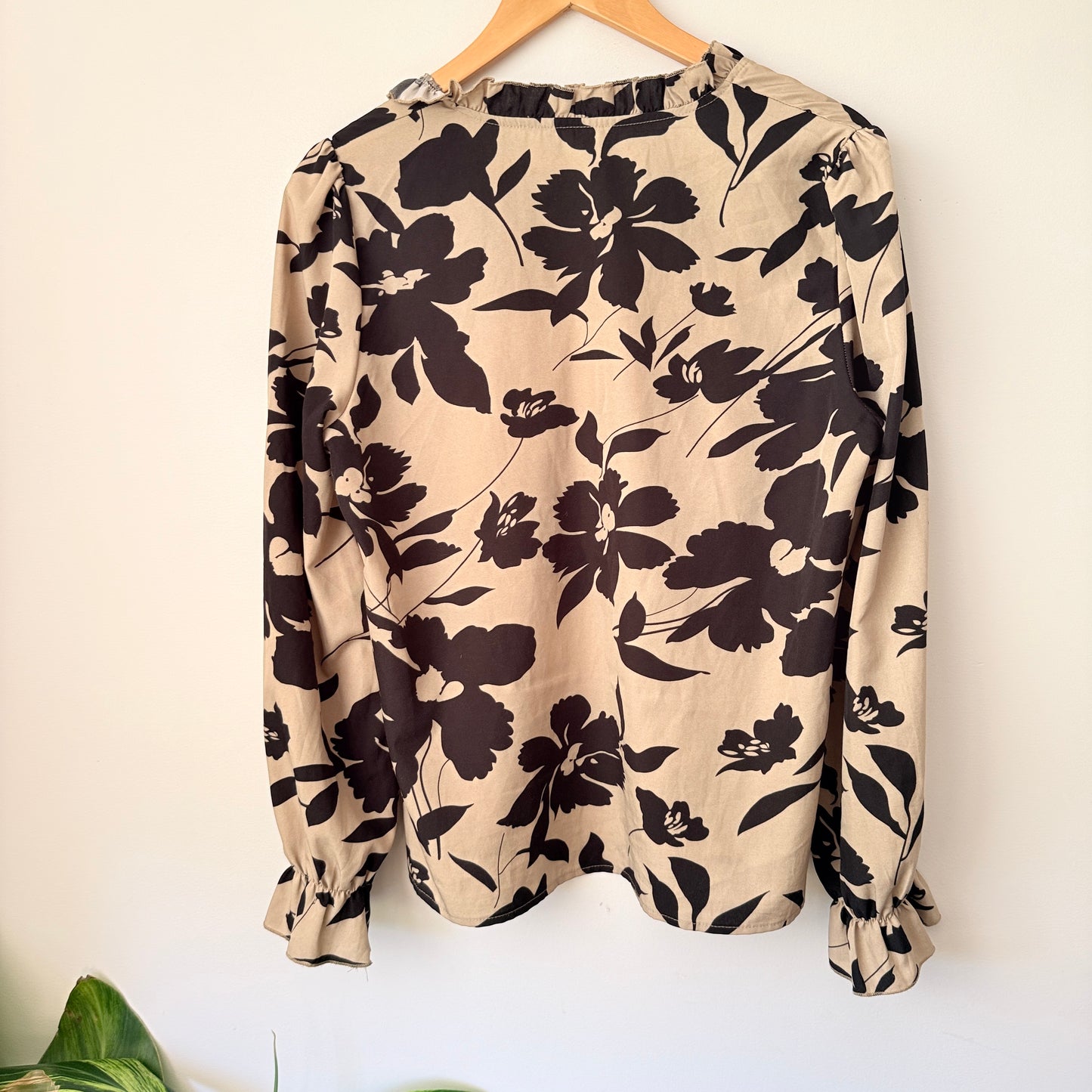 Shein Size L Floral Print Tie-Neck Top