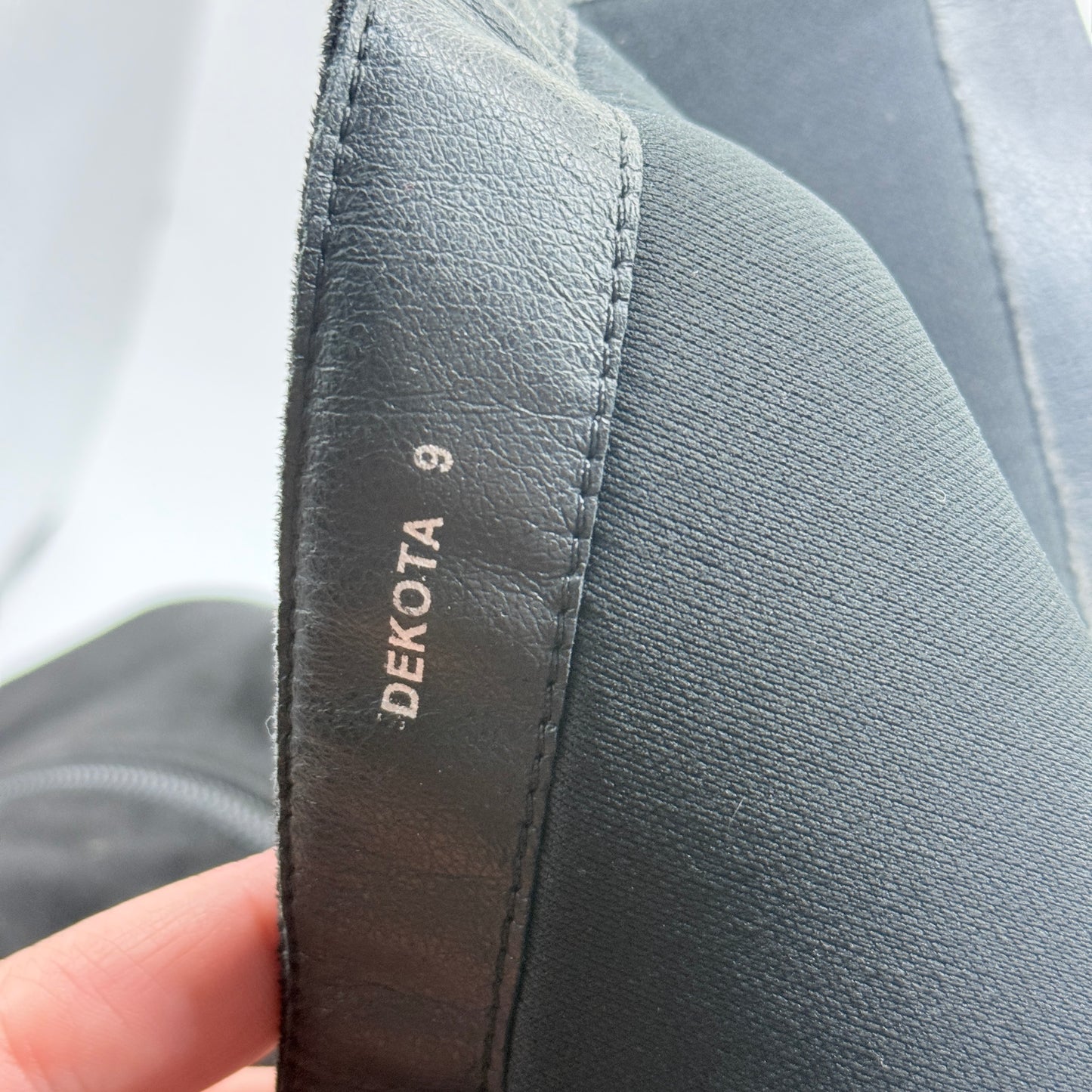 Novo Dekota Black Faux Suede Slouch Ankle Boots – Size 9