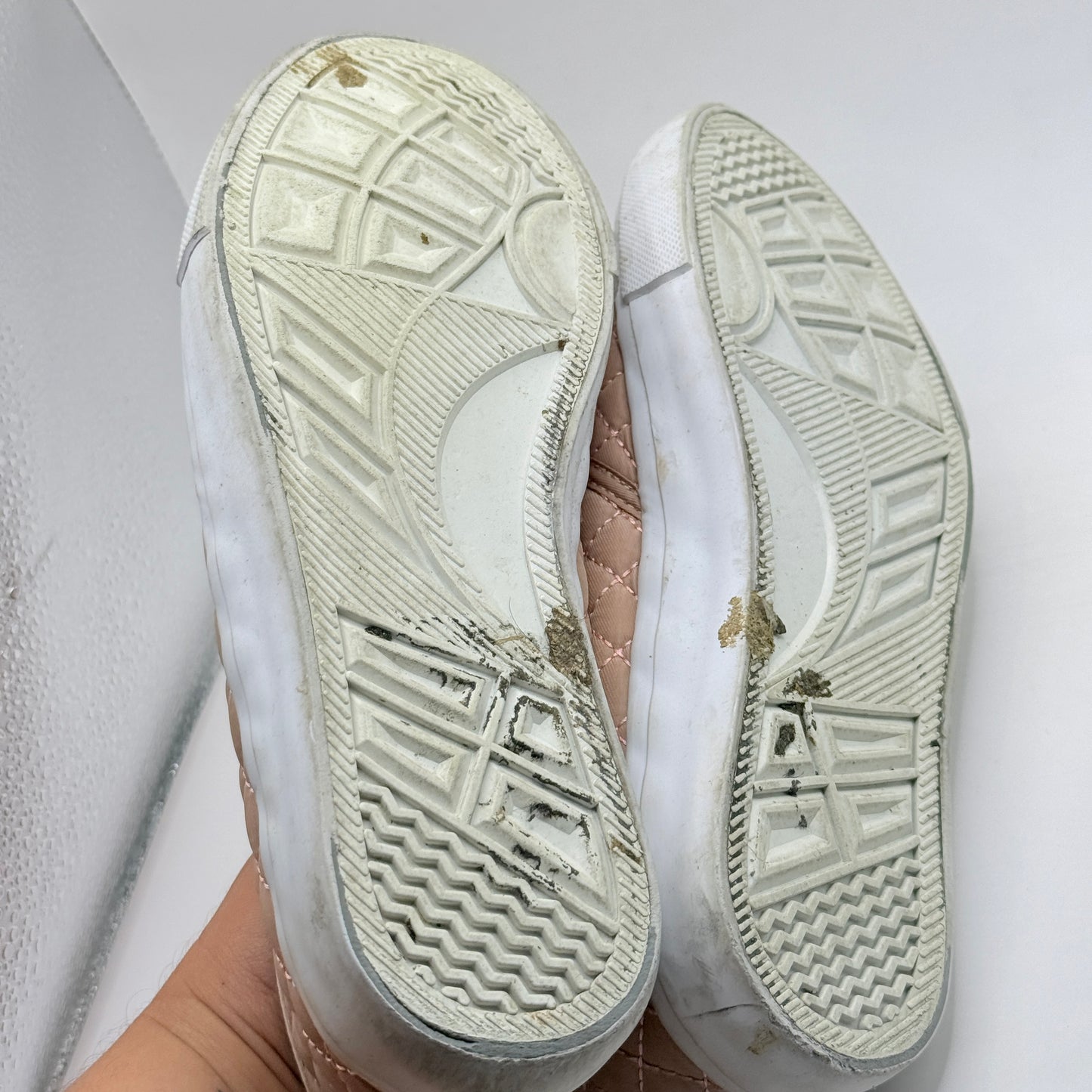 Life & Sole Blush Quilted Slip On Sneakers Size 8 Womens