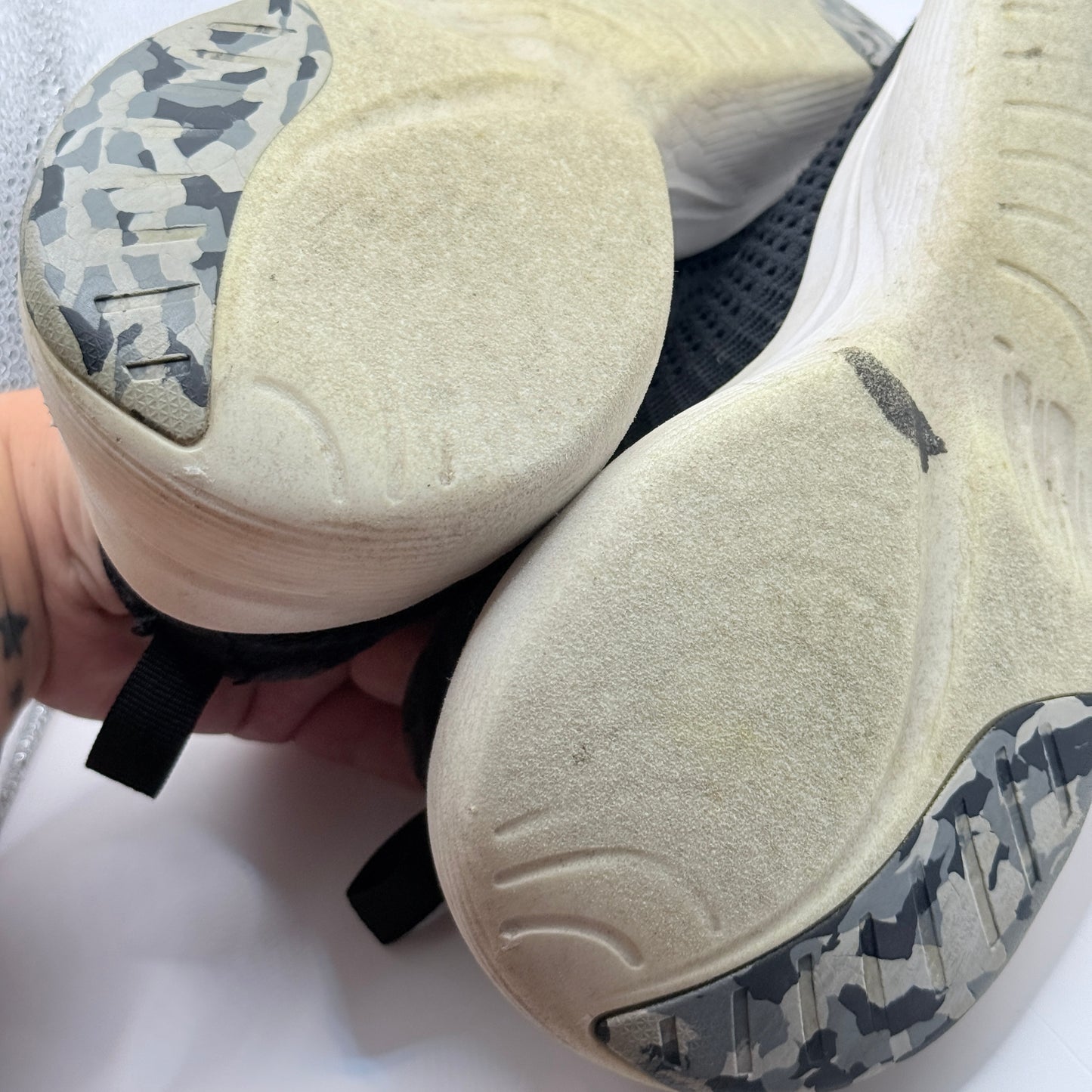 Skechers Arch Fit Black Slip-On Walking Shoes – Size 9.5