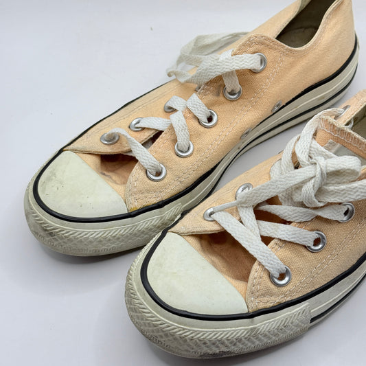 Converse Chuck Taylor All Star Low Top Peach – Size 9