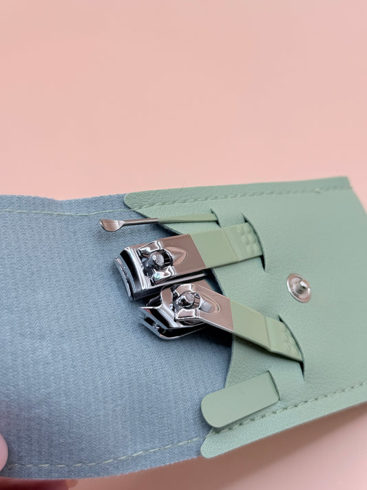 Nail Clipper Set Travel Case