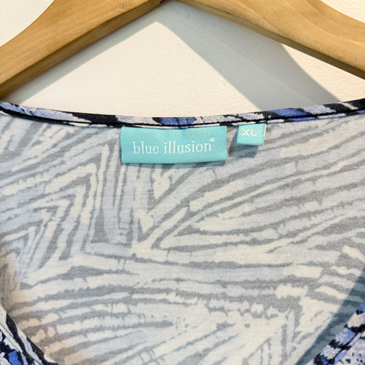 Blue Illusion Abstract Print Tunic Blouse Size XL