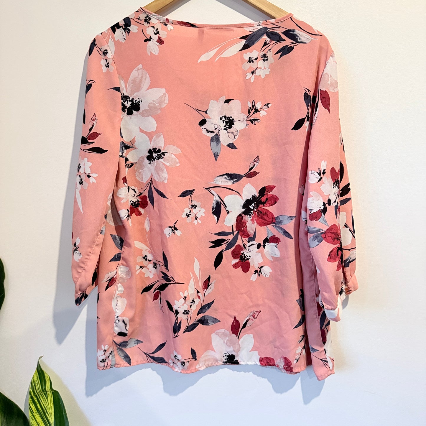 Millers Size 16 Pink Floral Tie-Neck Blouse