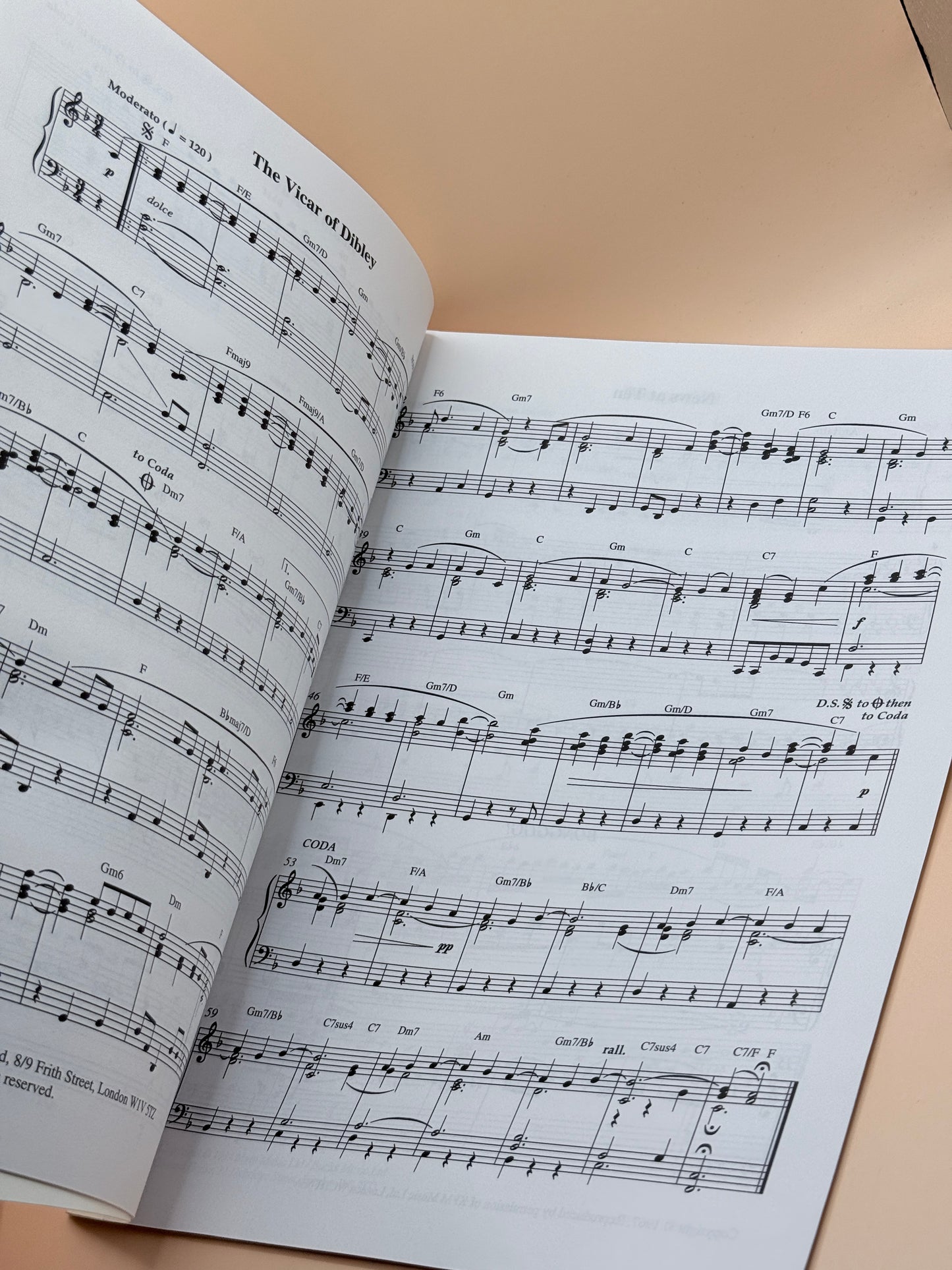 The Faber Book of TV Themes by Russell Stretten