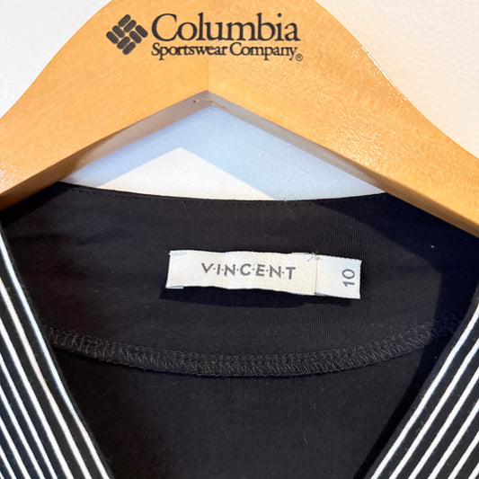 Vincent Size 10 Black V-Neck 3/4 Sleeve Top