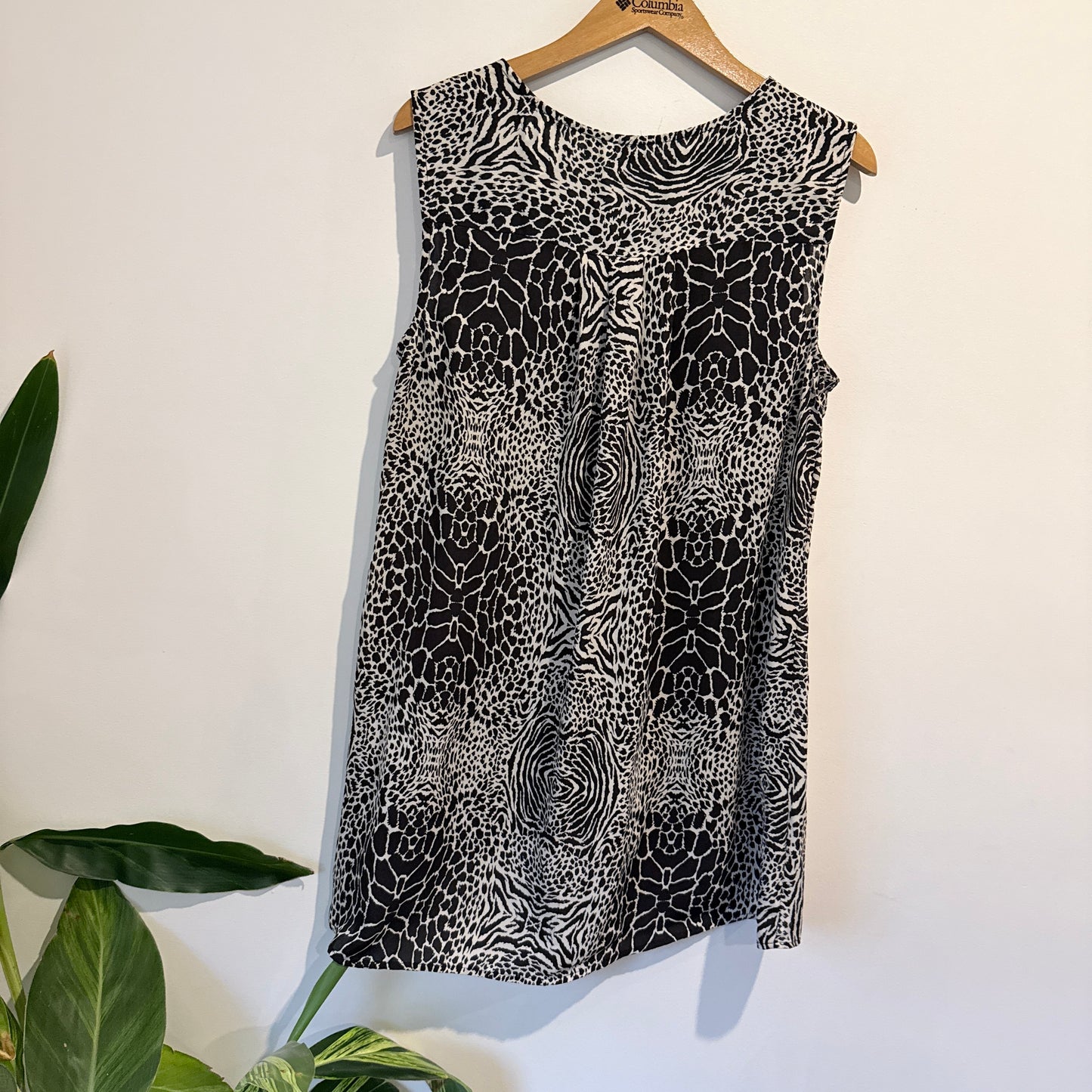 New Size 14 Sleeveless Blouse