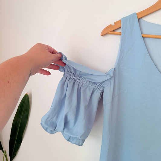 Augustine Size M Cold-Shoulder Blouse