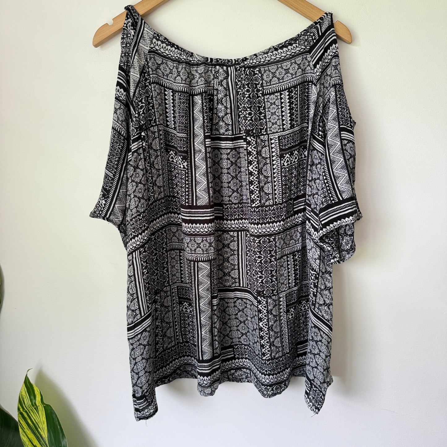 ALEXIA Patchwork Off Shoulder Top Black & White - 18