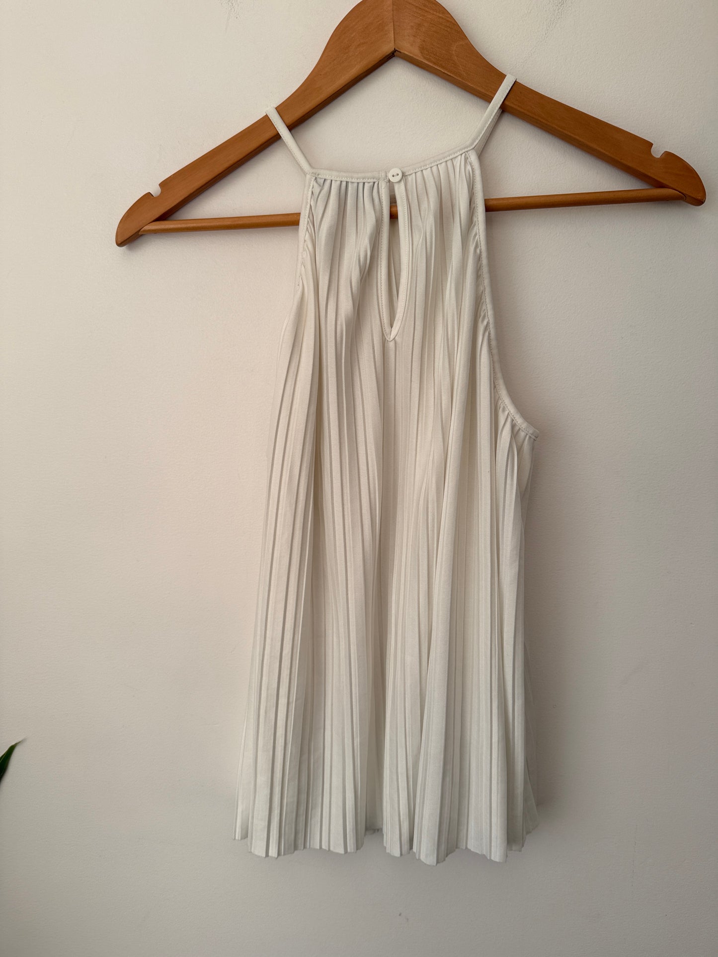 MNG Size M Pleated Halter Top