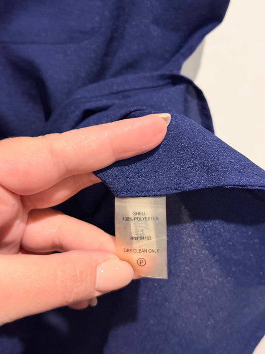 Brand Unknown Size U/Arm to U/Arm 51cm V-Neck Top