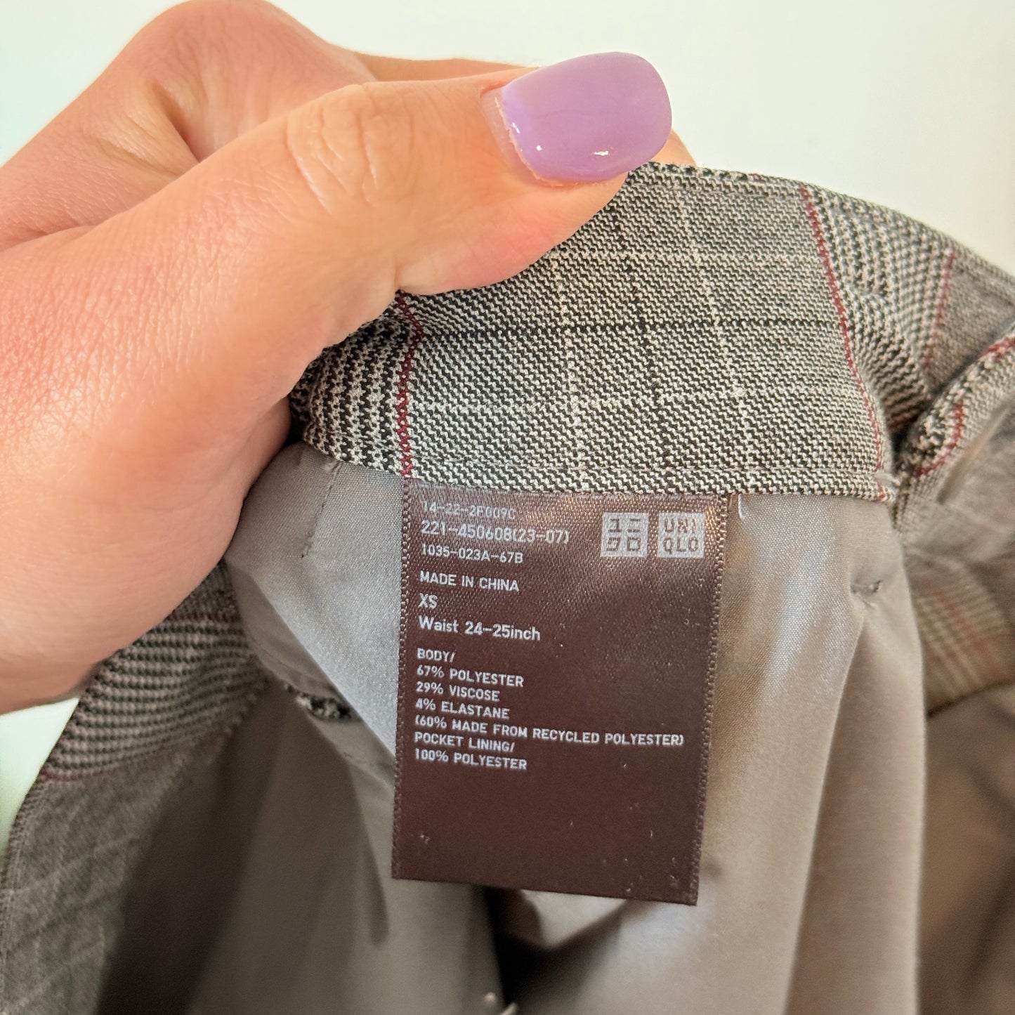 Uniqlo Size XS Plaid Tapered Leg Trousers