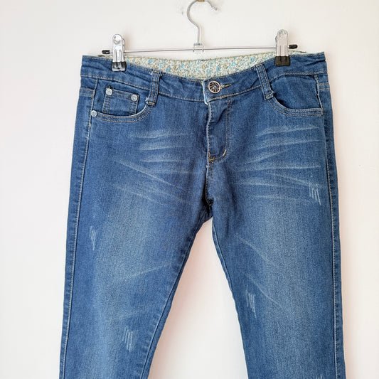 Brand Unknown Size 30 Medium-Dark Wash Jeans