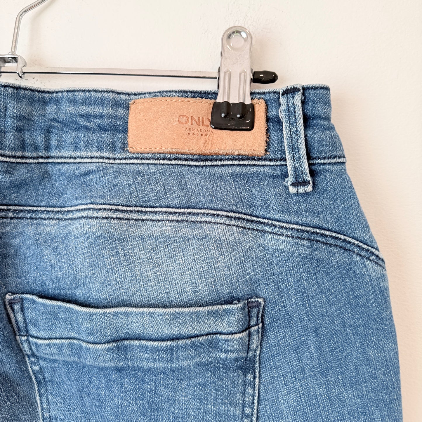 Only Carmakoma Size 44 Medium-Wash Blue Jeans