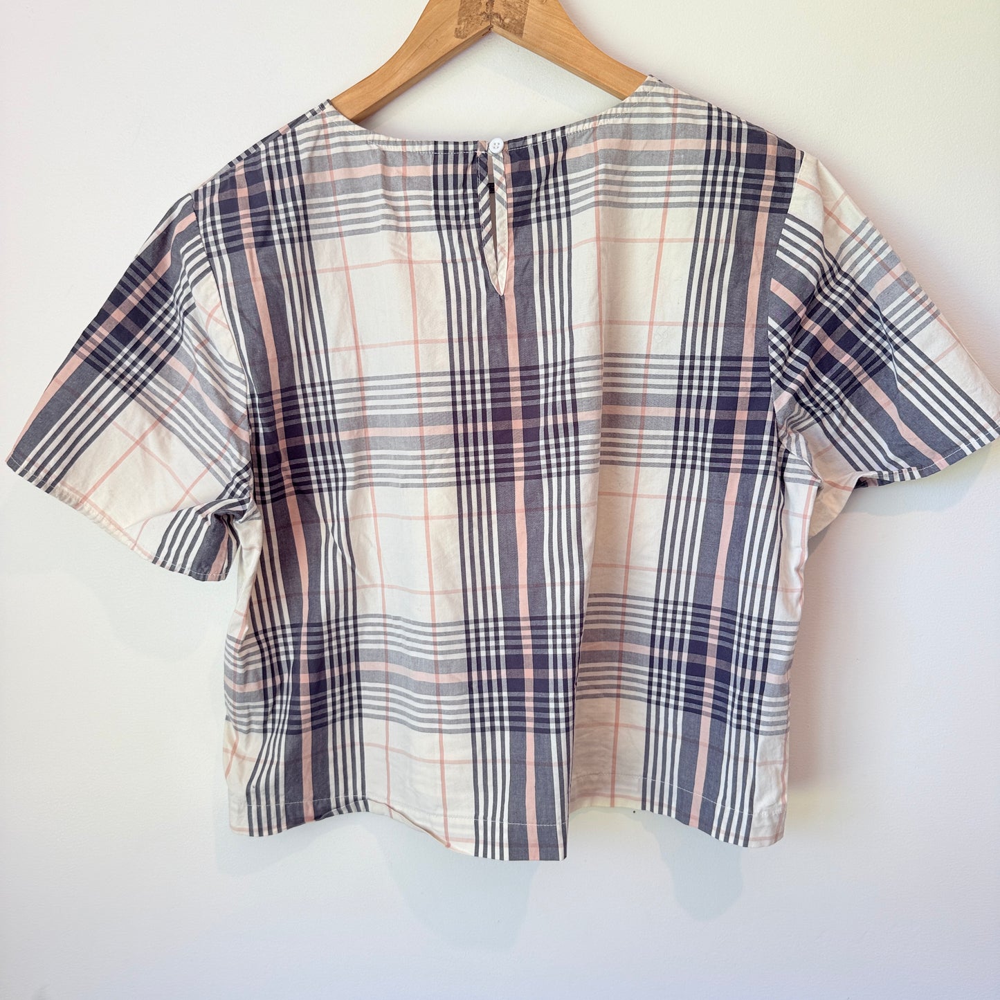 Huffer Size 14 White, Blue & Pink Plaid Short-Sleeve Cotton Top