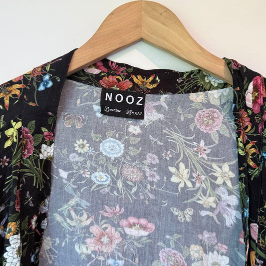 NOOZ (NZ) One Size Drape Front Floral Cardi