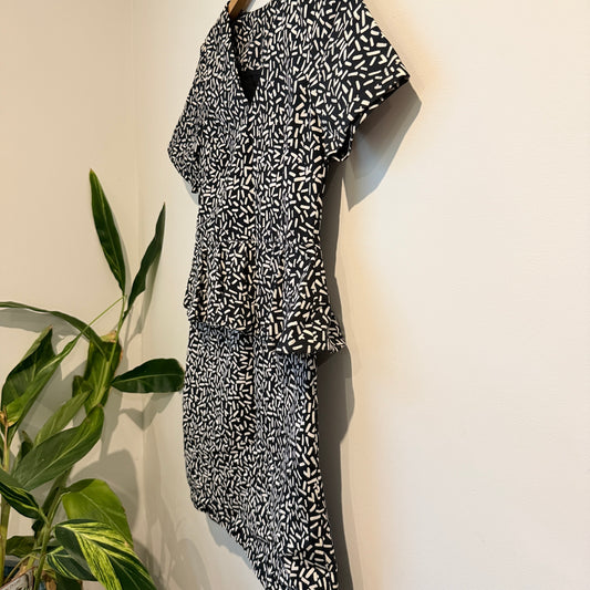 Brand Unknown U/Arm to U/Arm 42cm Patterned Peplum Dress