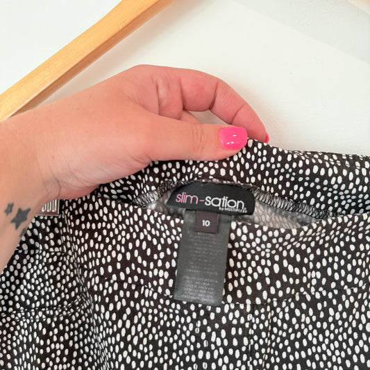Slim-sation Size 10 Black White Patterned Pants