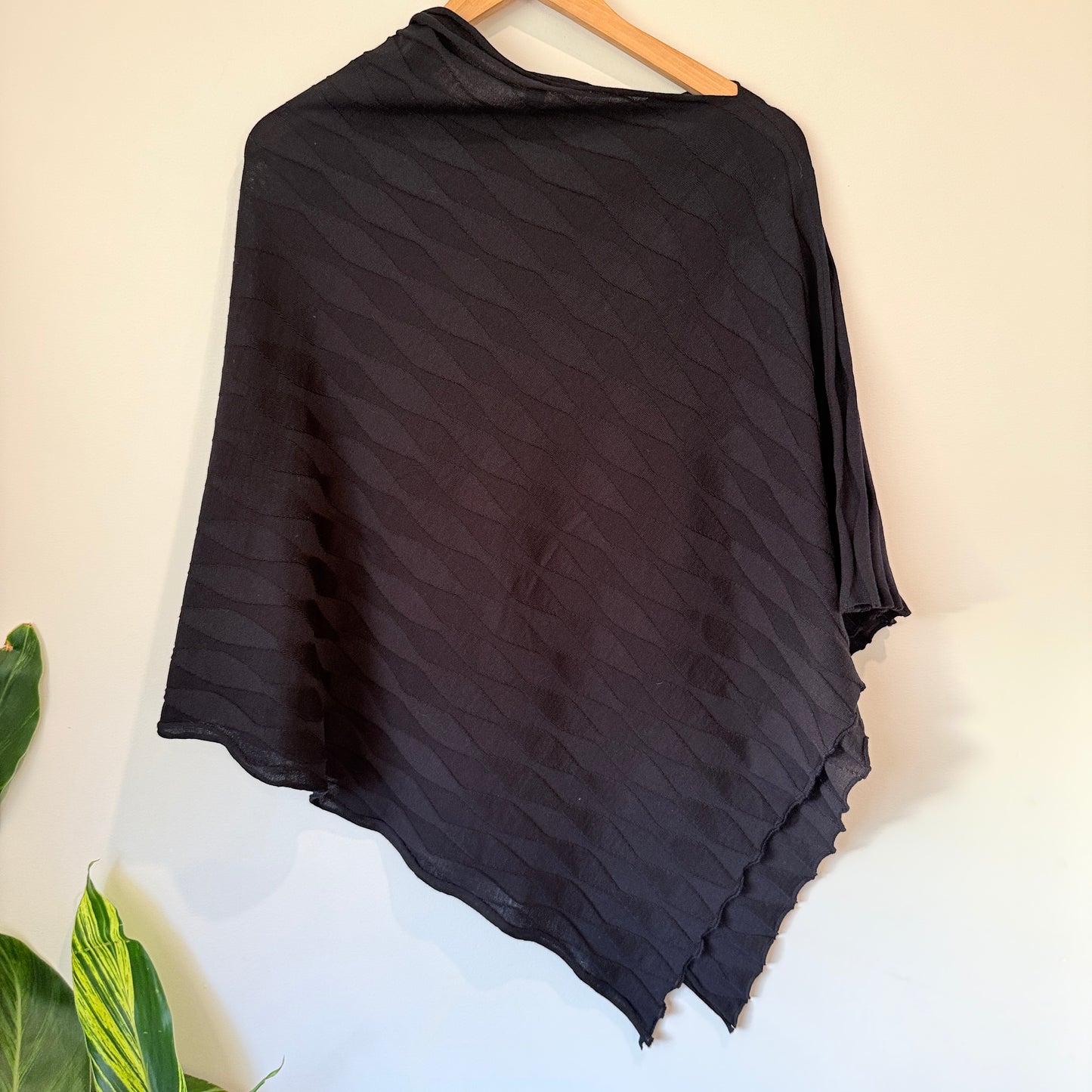 Visage (NZ Made) Size S-M Black Merino Poncho Wavy Texture