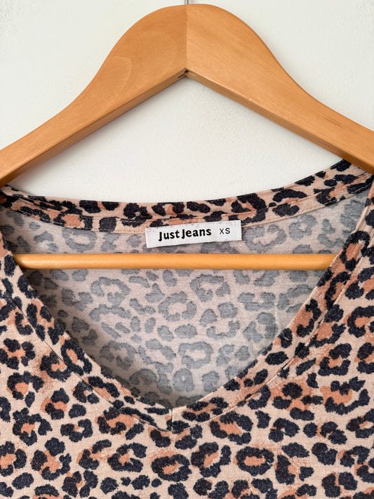 Just Jeans Size XS Leopard Print V-Neck T-Shirt