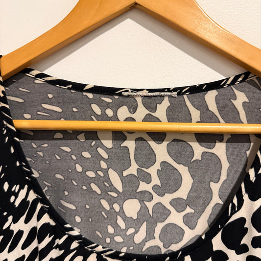 Brand Unknown Size U/Arm to U/Arm 60cm – Animal Print Tunic