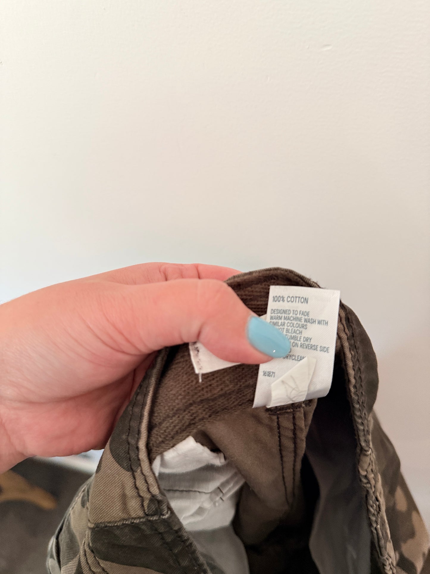 anko Size 32 Camo Cargo Shorts