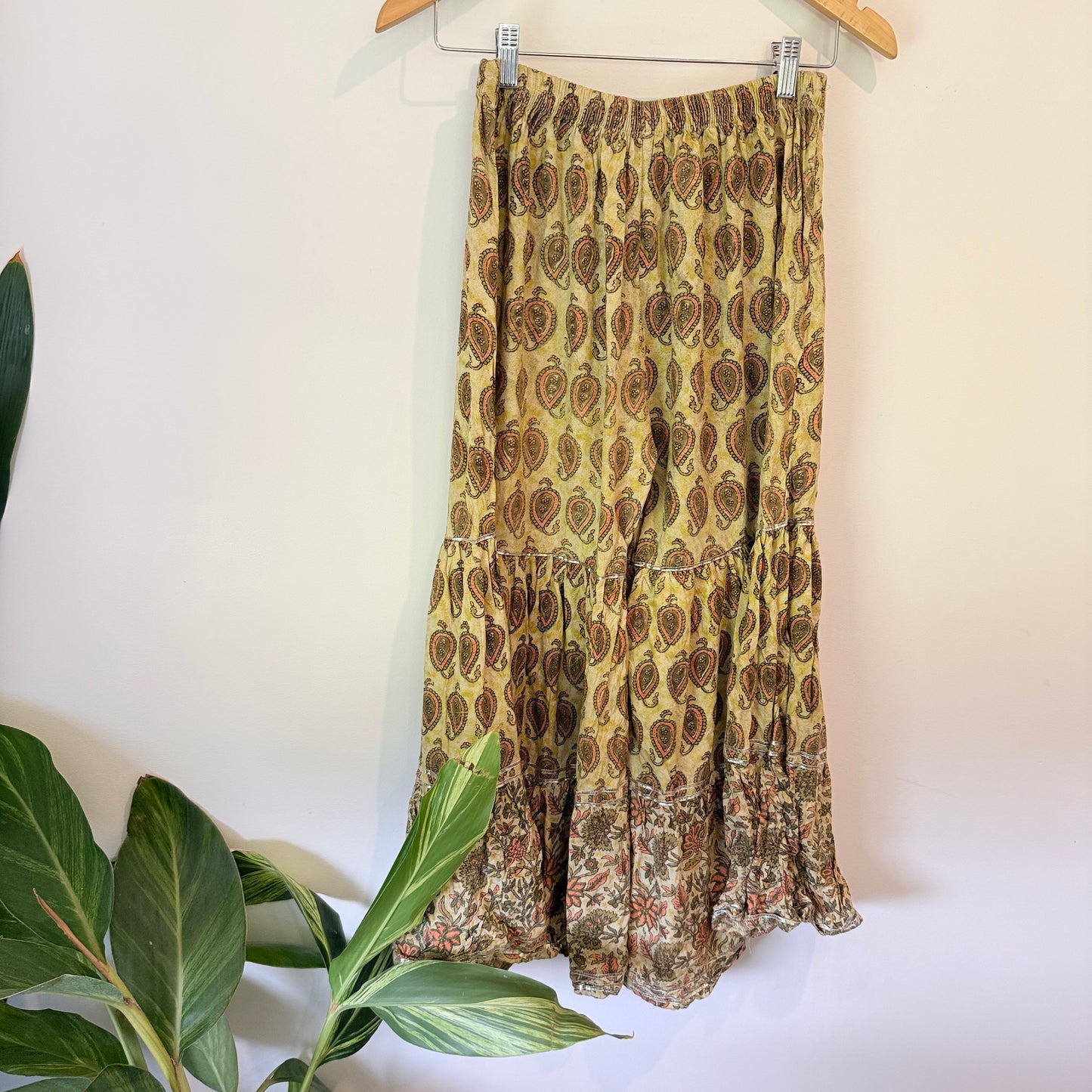 Brand Unknown Size Waist 66cm Maxi-Length Boho Skirt