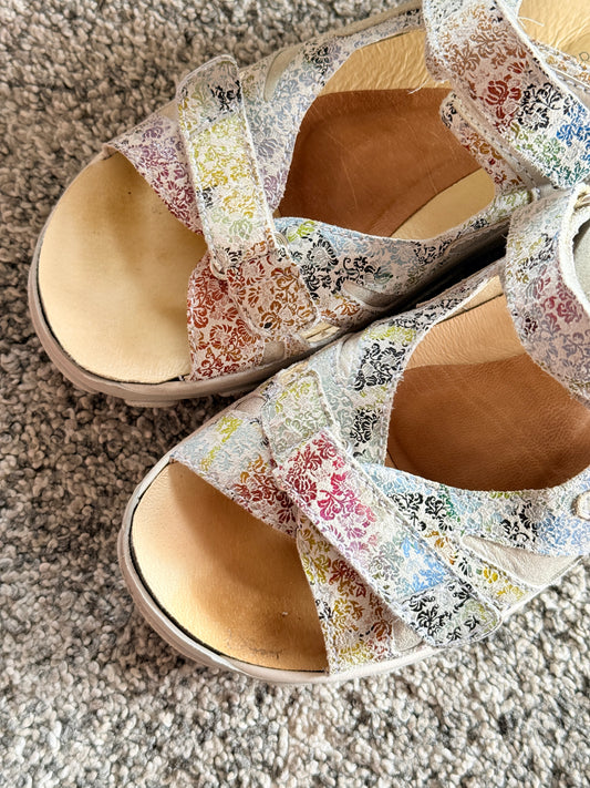 Waldläufer Dynamic Floral Sandals – US 9 / EU 40