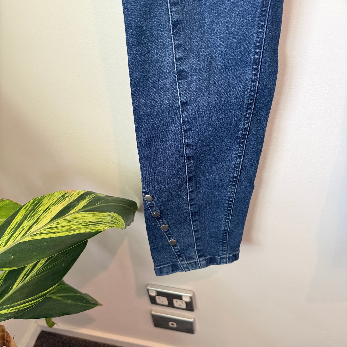 Euro Edit Size 44 Elasticated Jeans