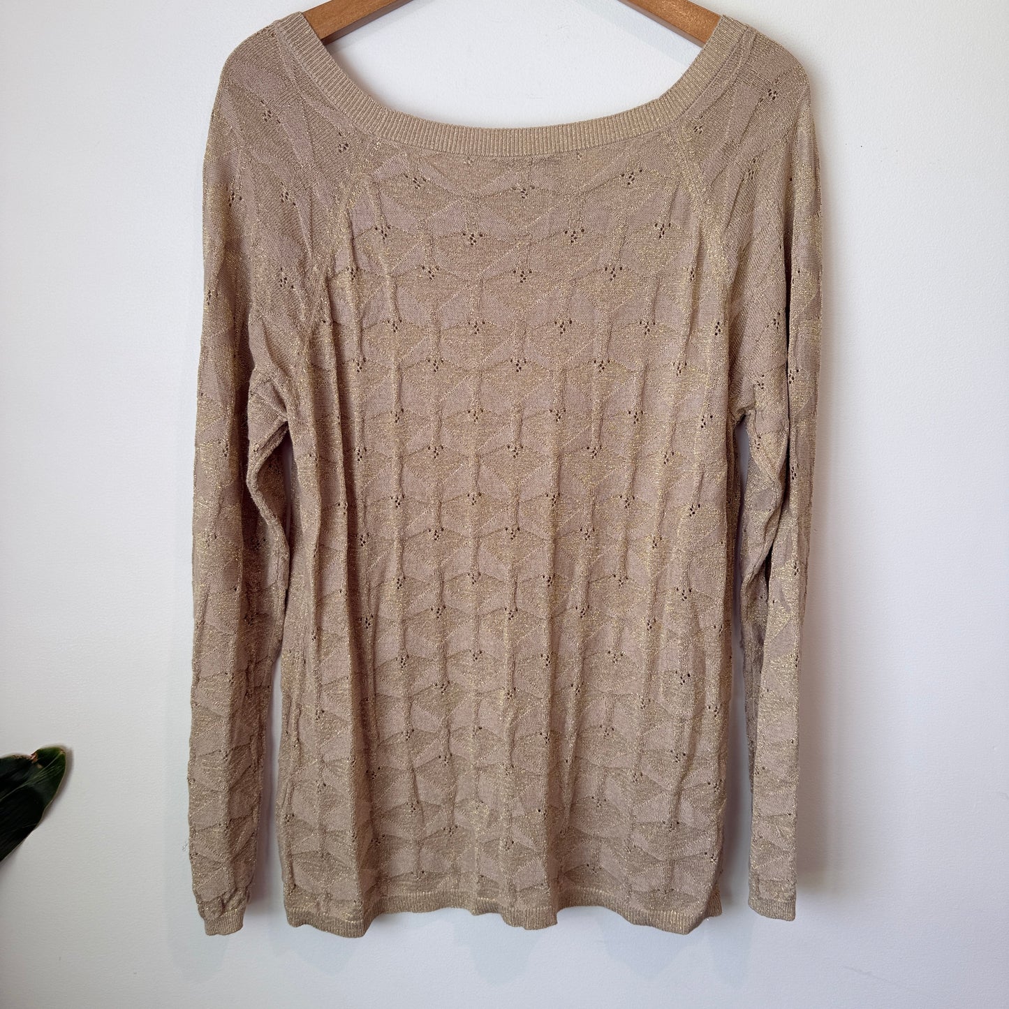 Table Eight Size L Knit Sweater